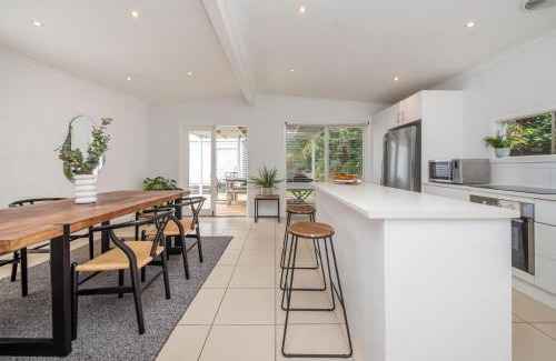Rosebud Maison | Cutest Cottage on Fourth walk to the Beach