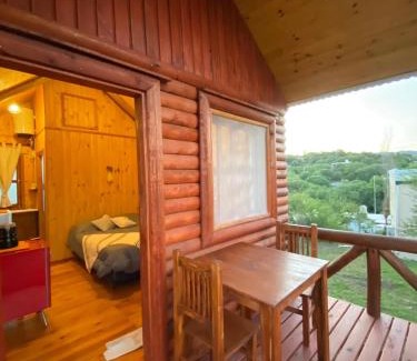 Alta Gracia Chalet De Ski | CUYEN LA SERRANITA Dormi DLX Cabin para 2 Personas