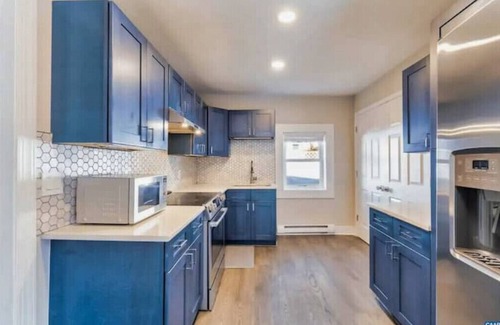 Charlottesville Maison | Cville Cottage Large groups, Cozy home, Min to UVA