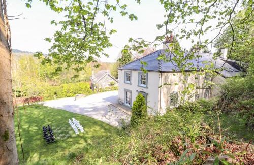 Acrefair Maison | Cwmalis Hall