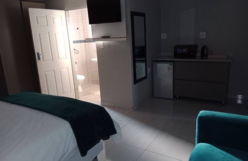 Greater Giyani Cabine | CyC Guest Lodge