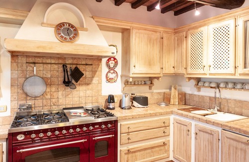 Panicale Appartement | Cypress Apt In Farmhouse With Pool, Panicale, Italy