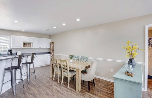 Branford Maison | Cypress Landing: Riverfront w/Private Dock and Beach