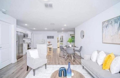 Candler Maison | Cypress Oasis