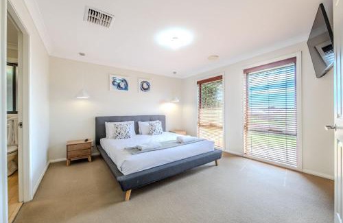 Dubbo Maison | Cypress Point - Pool Entertainer, Pets Allowed