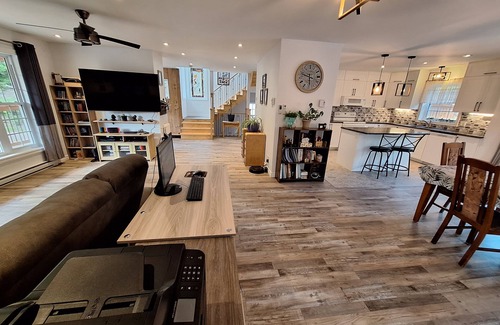 Mandeville Cottage | Détente en pleine nature dans maison familiale avec piscine et table de pingpong