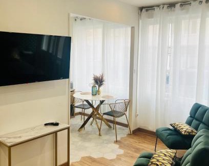 Jean Moulin - Marius Berliet Appartement | Détente, Spa et Parking privé