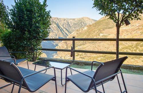 Aixirivall Appartement | Dúplex Renovado con Vistas Impresionantes