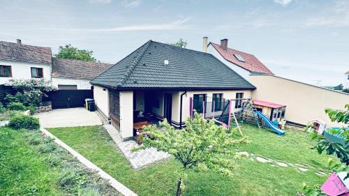 Perna Maison | Dům Pálava
