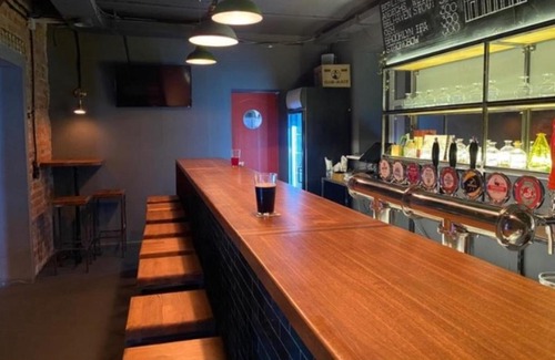 Foundry District Hôtel | D bar and rooms