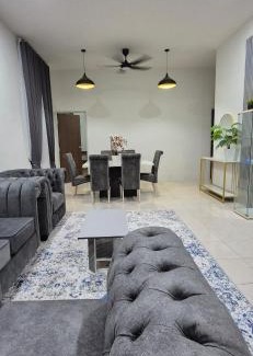 Gua Maison | D'Lena homestay