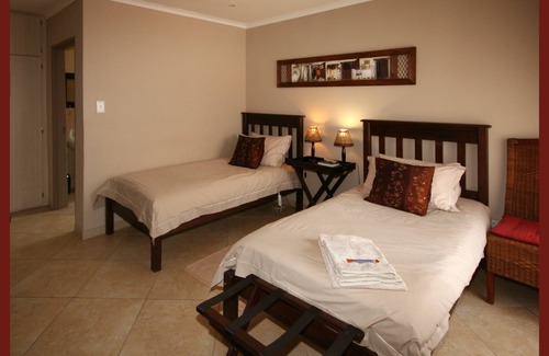 Secunda Lit Et Petit-Déjeuner | d Vine Guest House