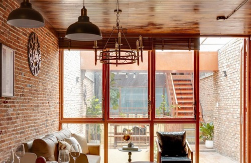 Downtown Ho Chi Minh City Maison | D1 BEN THANH Market 4BR: Skylight Garden & Bathtub