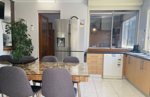 Maidstone Maison | D131 The splendid Mitchell Stay
