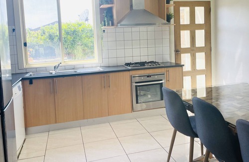 Maidstone Maison | D131 The splendid Mitchell Stay