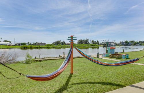 Houma Maison | Da Boat House with World-Class Bayou Fishing!