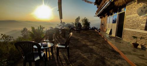 Panaoti Maison | Dadaghare Homestay & View Point Restaurant