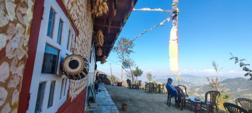 Panaoti Maison | Dadaghare Homestay & View Point Restaurant