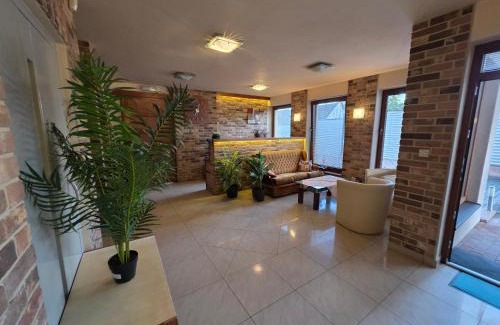Cerveny Hradok Maison | DaDeli
