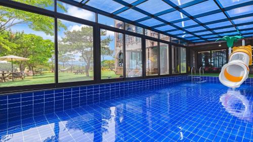 Ansan Maison | Daebudo Geugotegamyeon Pension