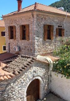 Leonidio Maison | Dafnon Stone House