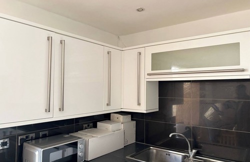 River Maison | Dagenham - House - Sleeps 5 - Parking - 90WS