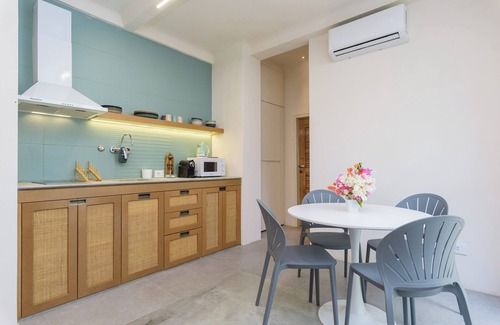 Gemmayzeh Appartement | Daisy 2BR Apartment In Gemmayze