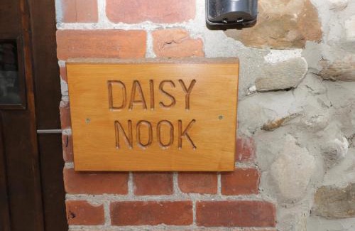 Tunstall Maison | Daisy Nook