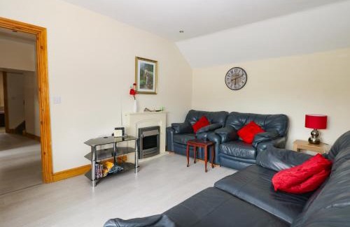 Tunstall Maison | Daisy Nook