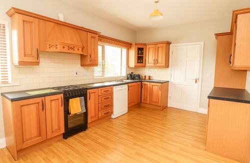 Banna Maison | DAISY'S COTTAGE, pet friendly in Listowel, County Kerry