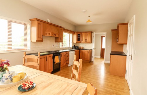 Banna Maison | DAISY'S COTTAGE, pet friendly in Listowel, County Kerry
