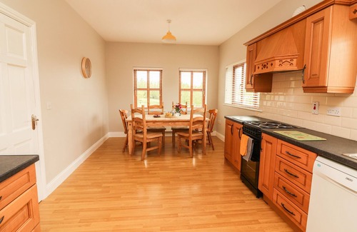 Banna Maison | DAISY'S COTTAGE, pet friendly in Listowel, County Kerry