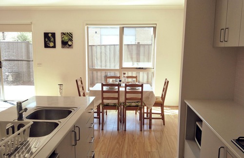 Craigieburn Maison | Daisy Villa - près de Mel. Aéroport & Hume Fwy.