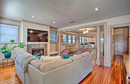 Lower Greenville Maison | Dallas Couples Retreat Walk to Lower Greenville!