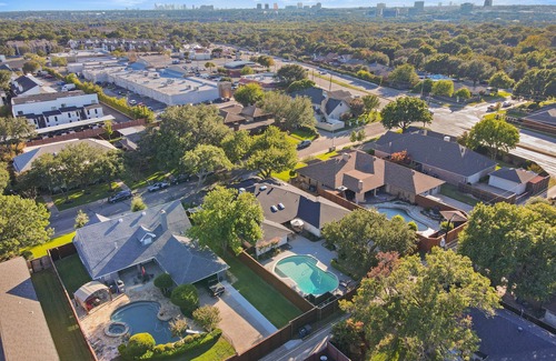 Park Central Maison | ★Dallas Spacious Luxe House Modern 4BR w/ Heated Pool, Spa Sleeps 14+★