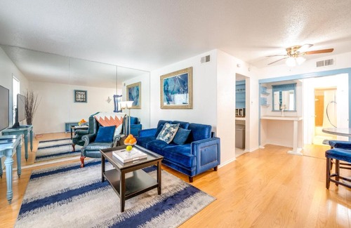 Knox - Henderson Appartement | Dallas Vacation Rental Condo with Community Pool!