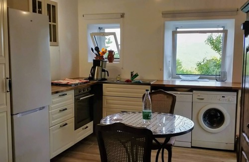 Taulis Appartement | Dama Jana, le calme du village de Taulis après la cure thermale.