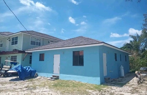 Alice Town Maison | Dames Getaway Bimini