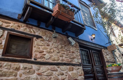 Arnaia Maison | Dandy on the Hill in Arnaia | 4 Seasons Maisonette | Up to 4 people