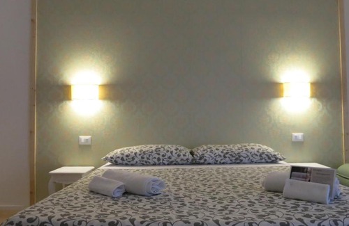 Trento Old Town Lit Et Petit-Déjeuner | Dante Rooms and Apartment