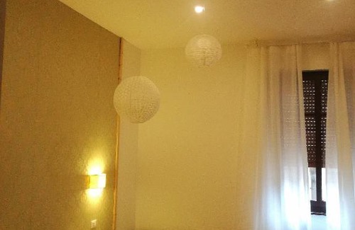 Trento Old Town Lit Et Petit-Déjeuner | Dante Rooms and Apartment