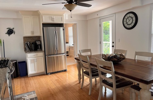 Danvers Appartement | Danvers spacious apt near Salem historic witch town Mall / Hospital