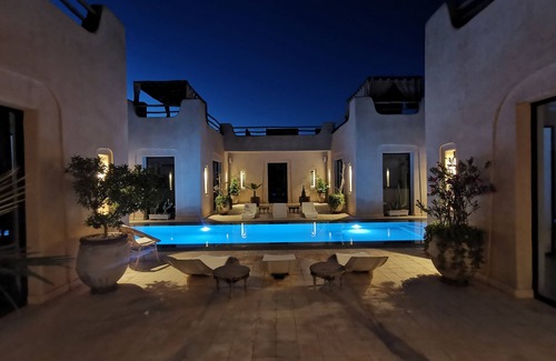 Zaouia Sidi Abdallah Ben Sassi Villa | Fantastique villa d'architecte privée sans vis a vis et piscine chauffée privée