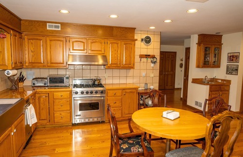 Darien Maison | Darien Family Home avec chambre / chambre d'enfant - 12 personnes & facile 50 min. train à NYC