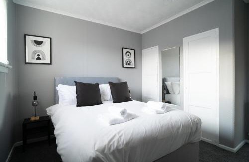 Shotts Maison | Darmeid House