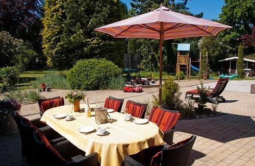 Harmsdorf Maison | Das 5 Sterne Wellness Ferienhaus Traumgarten in der Ringstraße 6 in 23738 Harms