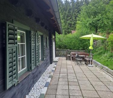 Wolfsgraben Appartement | Das Altsteirische Landhaus - La Maison de Pronegg - Feriendomizil im Biosphärenpark Wienerwald