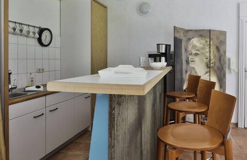 Bad Doberan Appartement | Das Kinozimmer ist Eine Hübsche Kleine und Helle Soutterainwohnung für Kinofans und Naturliebhaber Ideal Geeignet