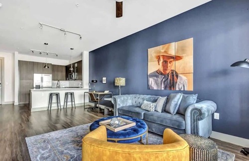Richardson Appartement | Dashing 1BR Suite | Pool, Parking + Gym E
