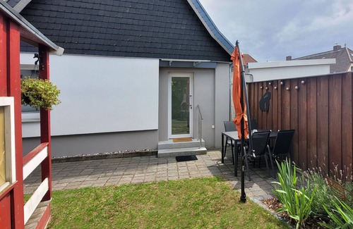 Kirchdorf Appartement | Dat Köhnsche Hus - Small bungalow on the owner's property in Kirchdorf on the is